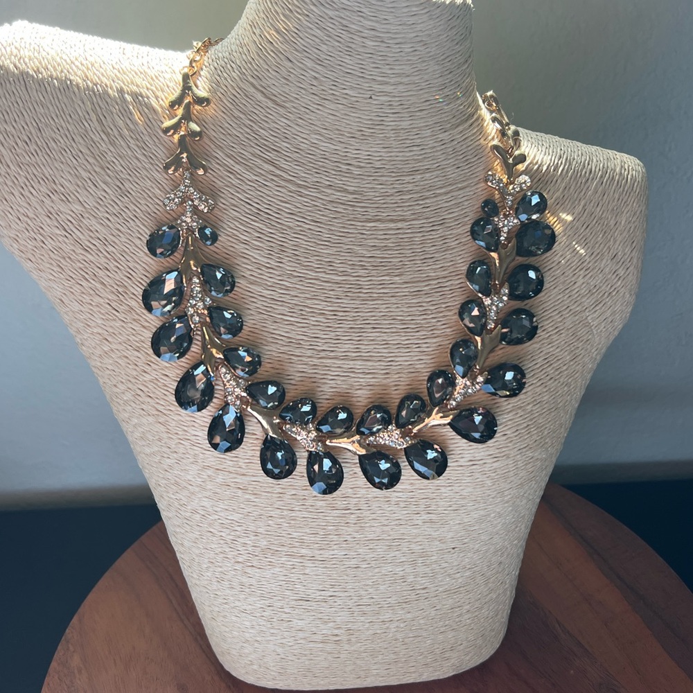 Vintage Oscar de la Renta (unsigned)Gray Rhinestone & Swarovski Crystal Necklace